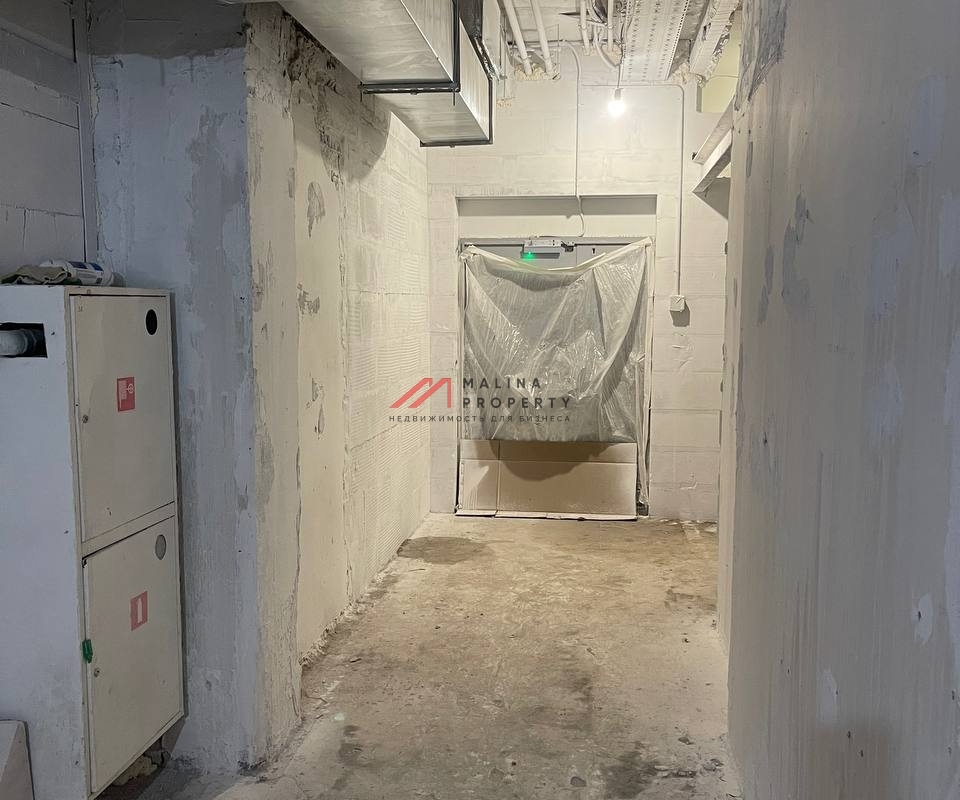 Продажа торгового помещения на выходе из метро