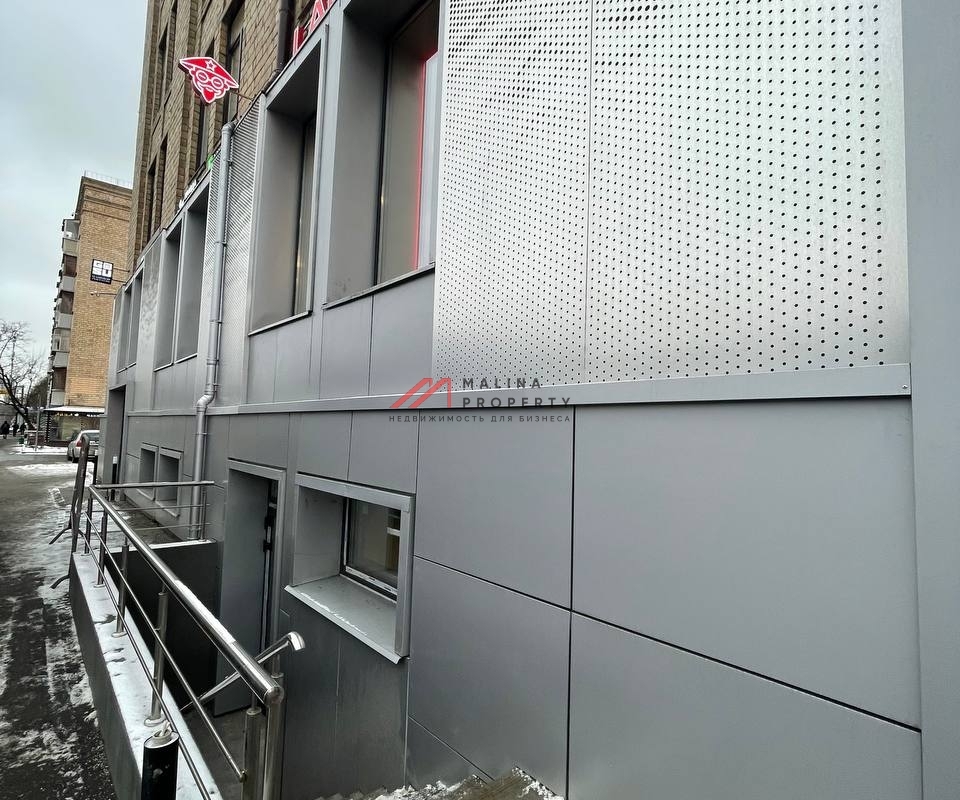 Продажа торгового помещения на выходе из метро