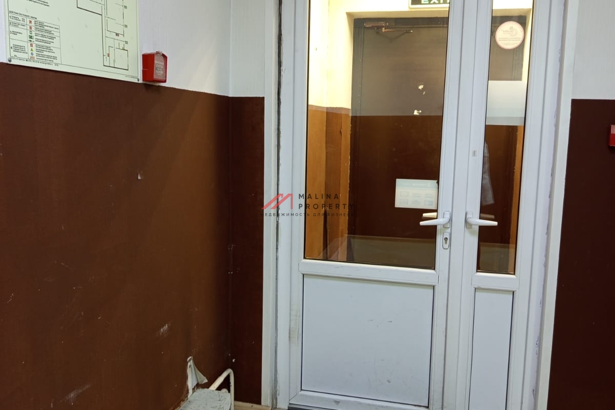 Продажа помещения с арендаторами в ЖК Апрелевский