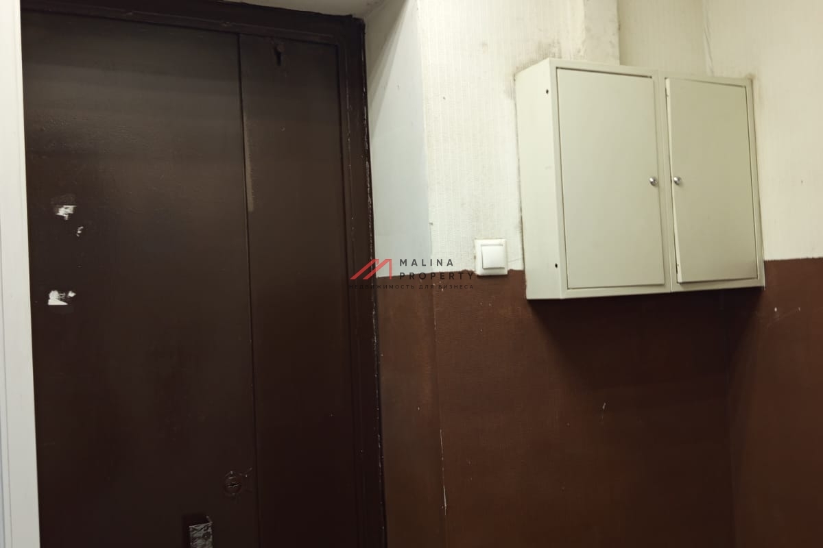 Продажа помещения с арендаторами в ЖК Апрелевский