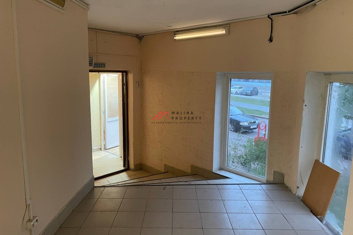 Продажа помещения с арендатором Красное и Белое