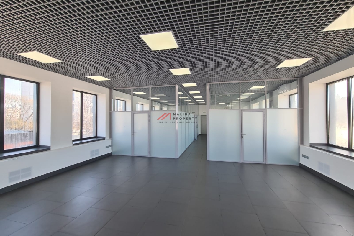 Продажа торгового здания в поселке Горки