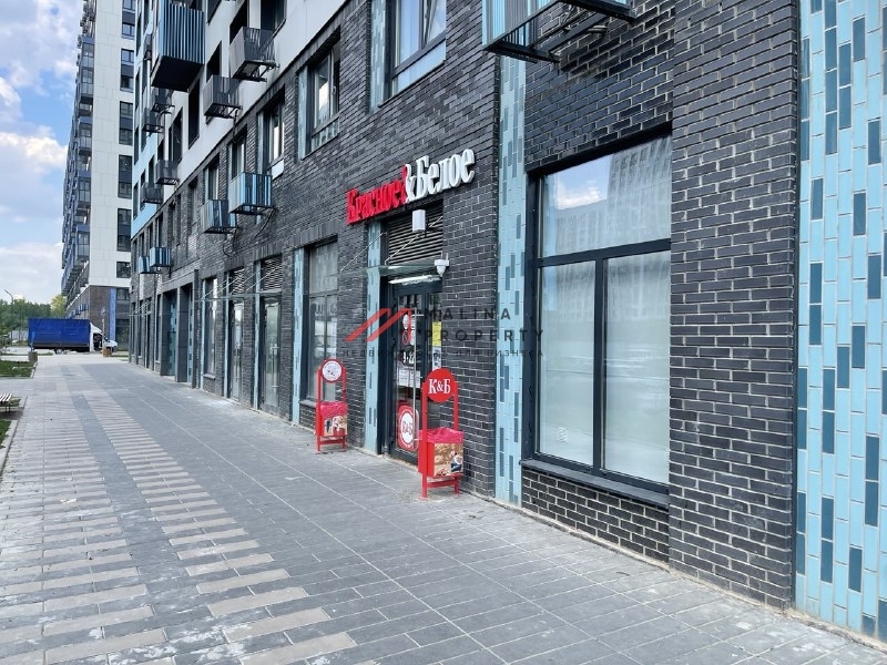 Продажа помещения с арендатором Красное и Белое