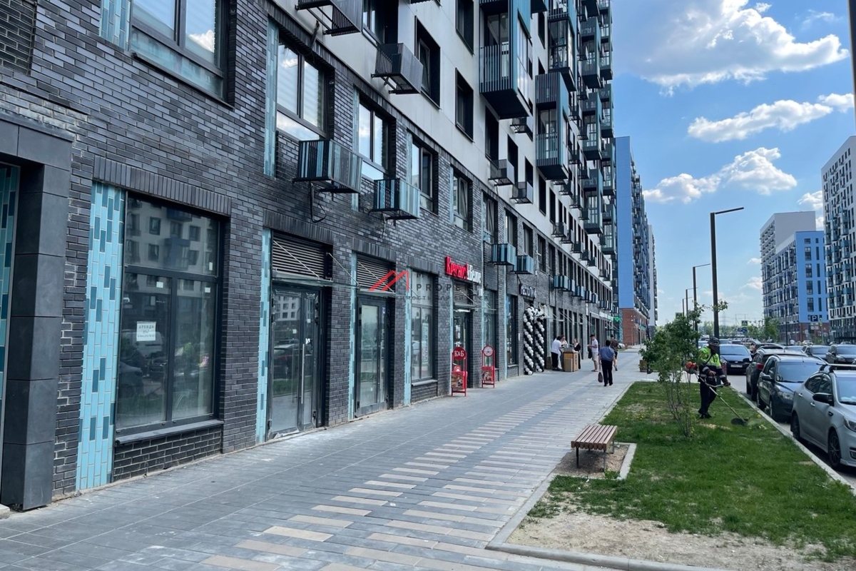 Продажа помещения с арендатором Красное и Белое