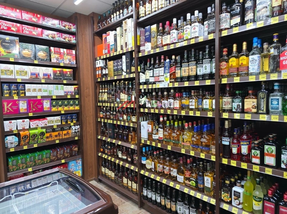 Продажа помещения с арендаторами 