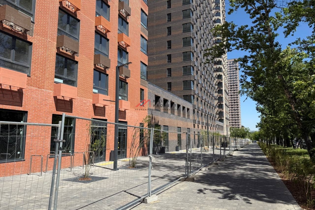 Продажа торгового помещения в ЖК "2-й Нагатинский"  