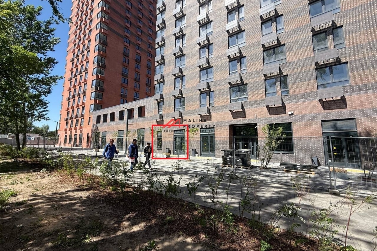 Продажа торгового помещения в ЖК "2-й Нагатинский"  