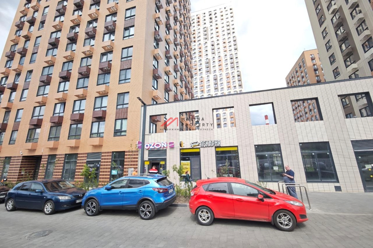 Продажа торгового помещения с пекарней Буханка и Озоном