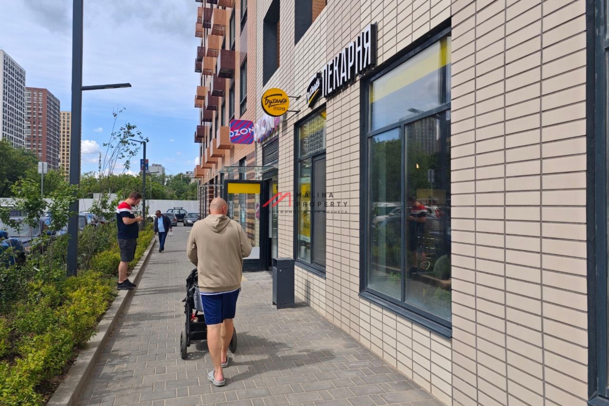 Продажа торгового помещения с пекарней Буханка и Озоном