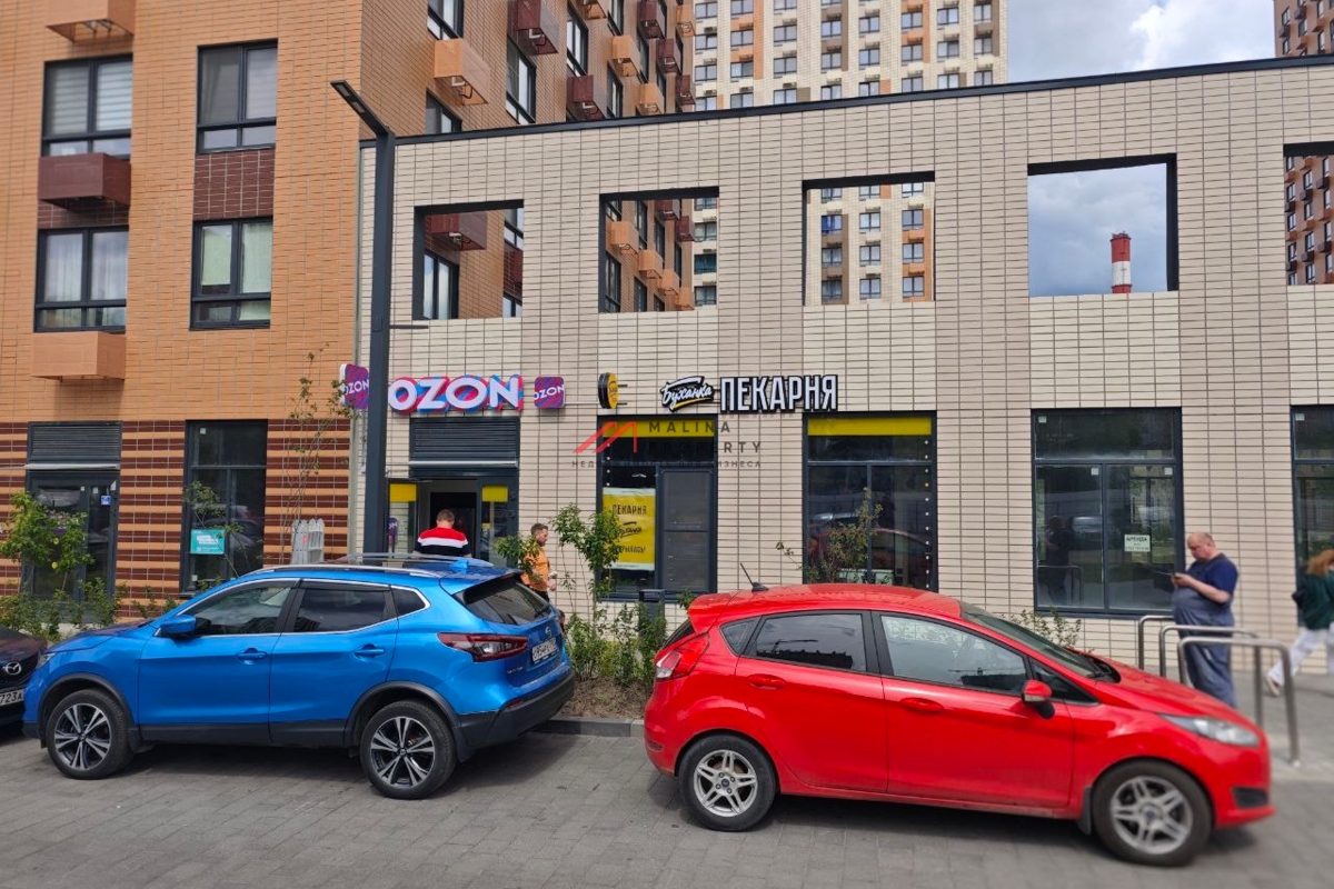 Продажа торгового помещения с пекарней Буханка и Озоном