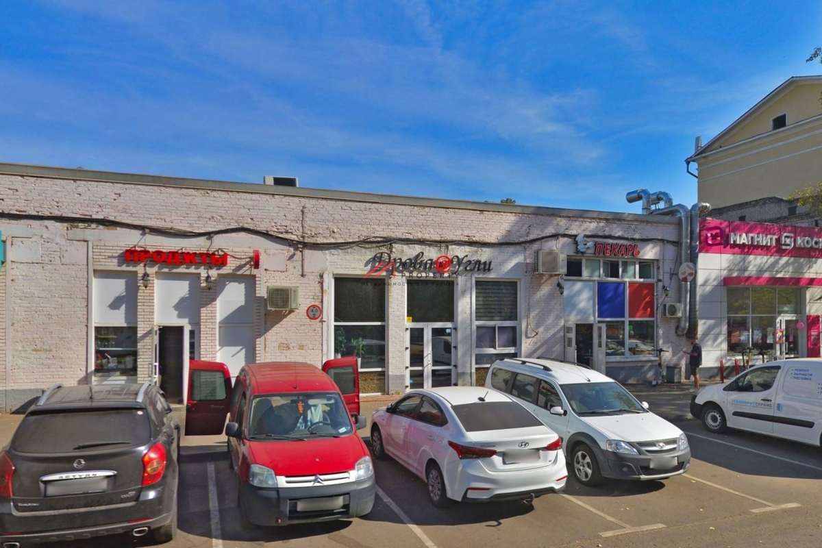 Продажа помещения с магазином Магнит Косметик 