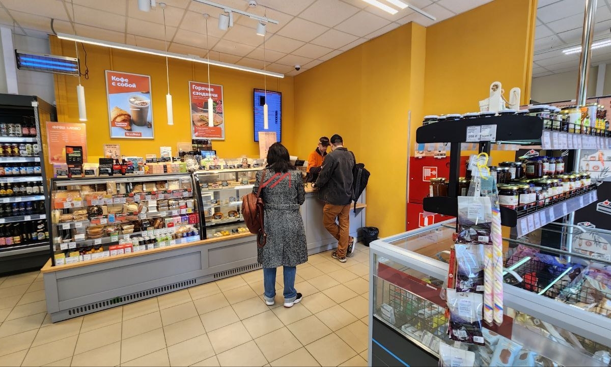 Продажа помещения с арендаторами "ВкусВилл" и "Винлаб"