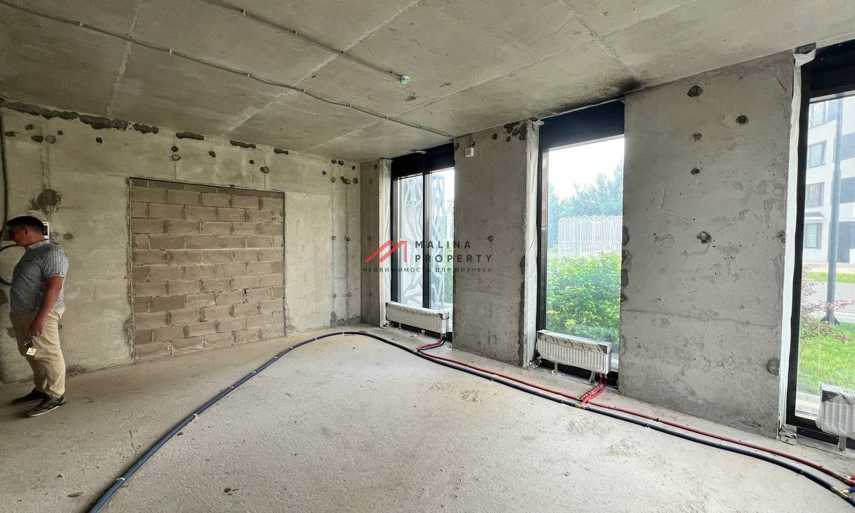 Продажа  помещения в центре жилого комплекса