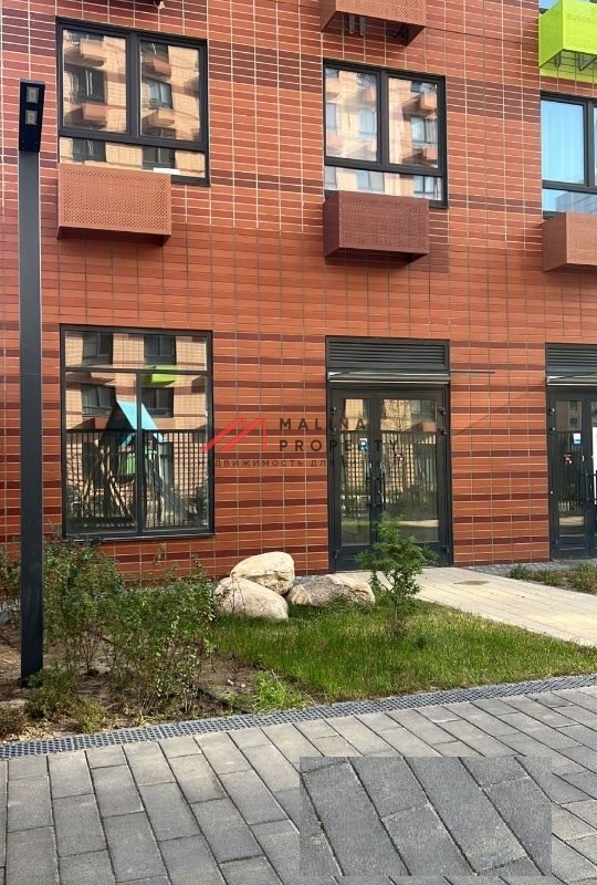 Продажа торгового помещения в ЖК "Бунинские луга"