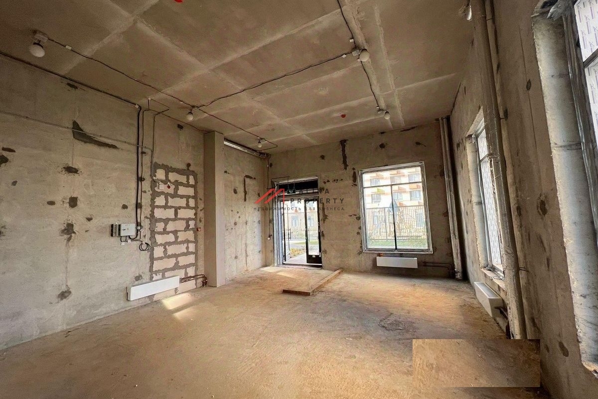 Продажа торгового помещения в ЖК "Бунинские луга"