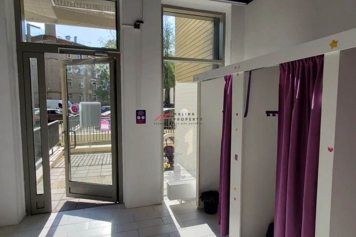 Продажа нежилого помещения в новом доме в Москве