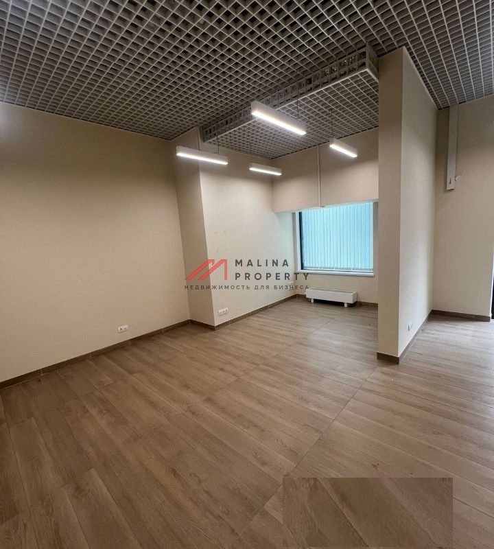 Продажа торгового помещения в новом доме 