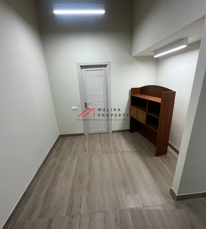 Продажа торгового помещения в новом доме 