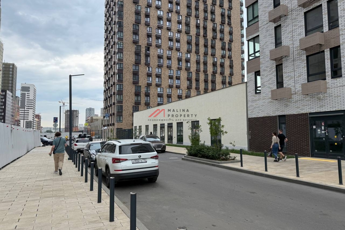 Продажа торгового помещения с супермаркетом Дикси