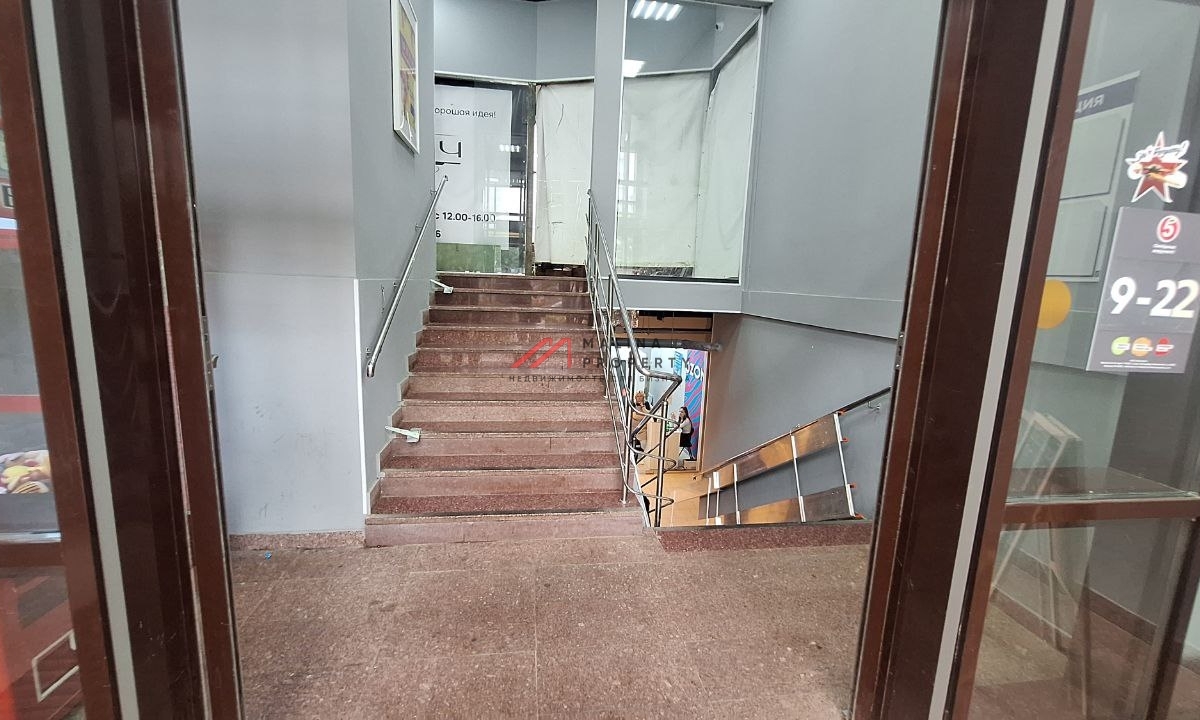 Продажа торгового здания с арендаторами в районе Тропарево 