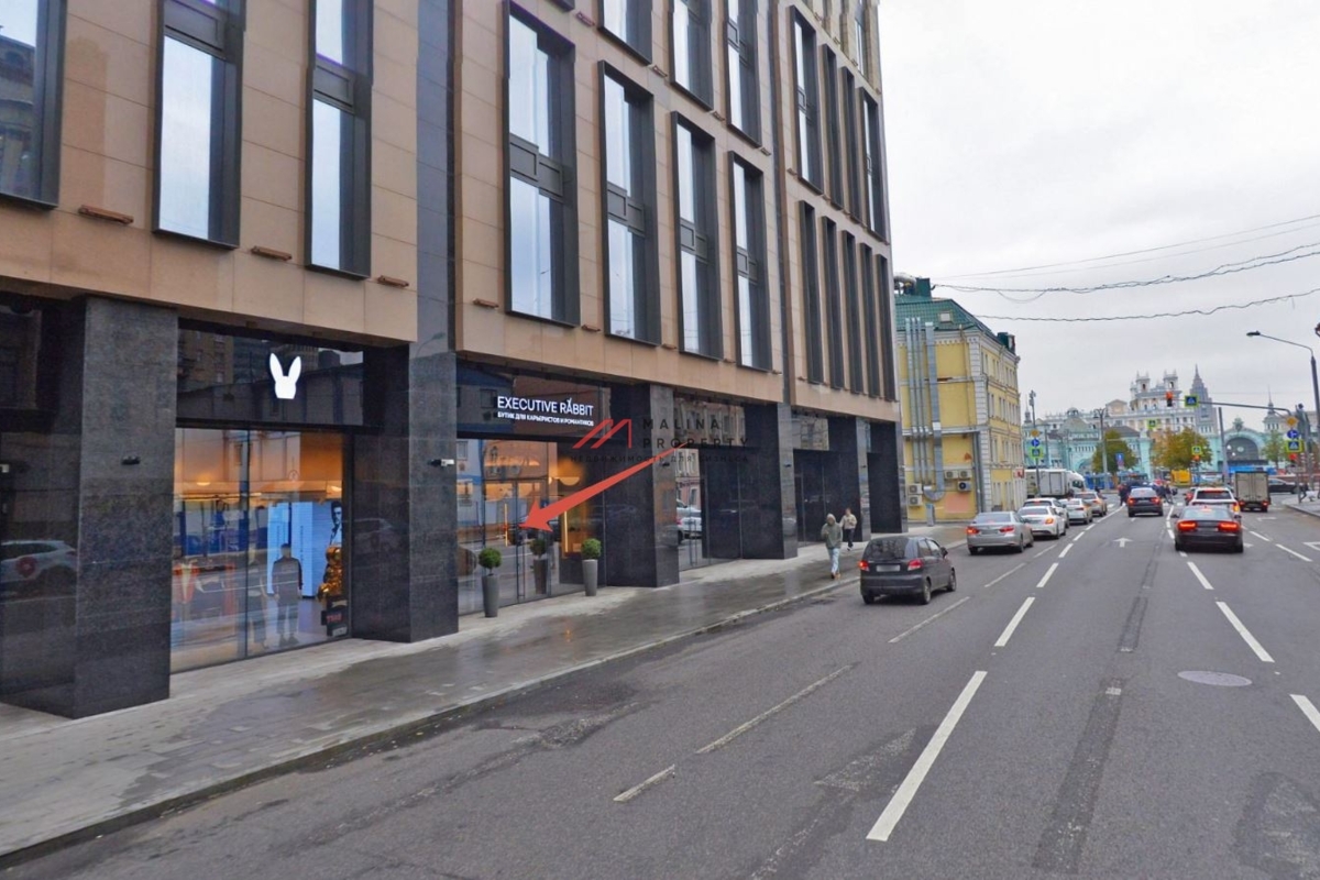 Аренда торгового помещения в деловом центре «AFI2B»