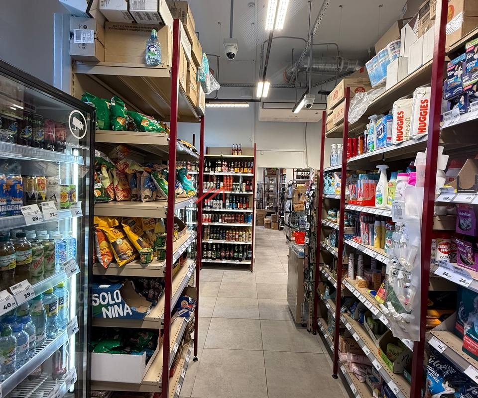 Продажа помещения c Магнитом и Горздравом