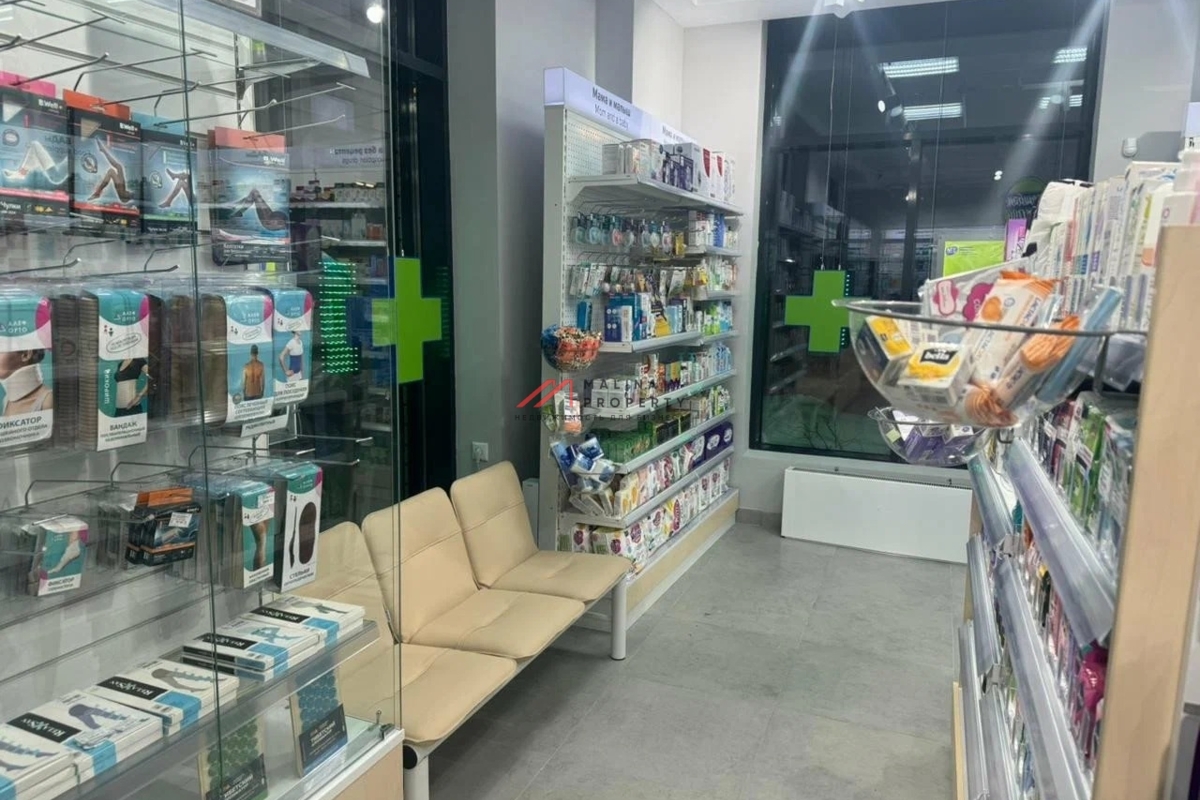 Продажа торгового помещения с арендатором аптека