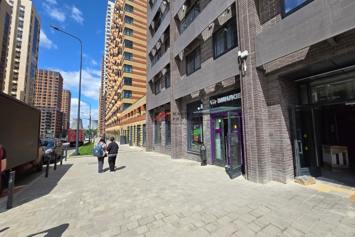 Продажа помещения с магазином Винлаб 