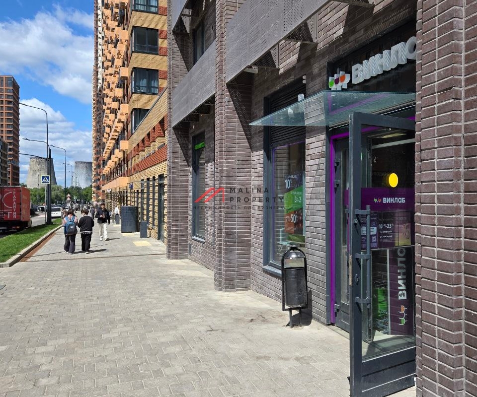 Продажа помещения с магазином Винлаб 