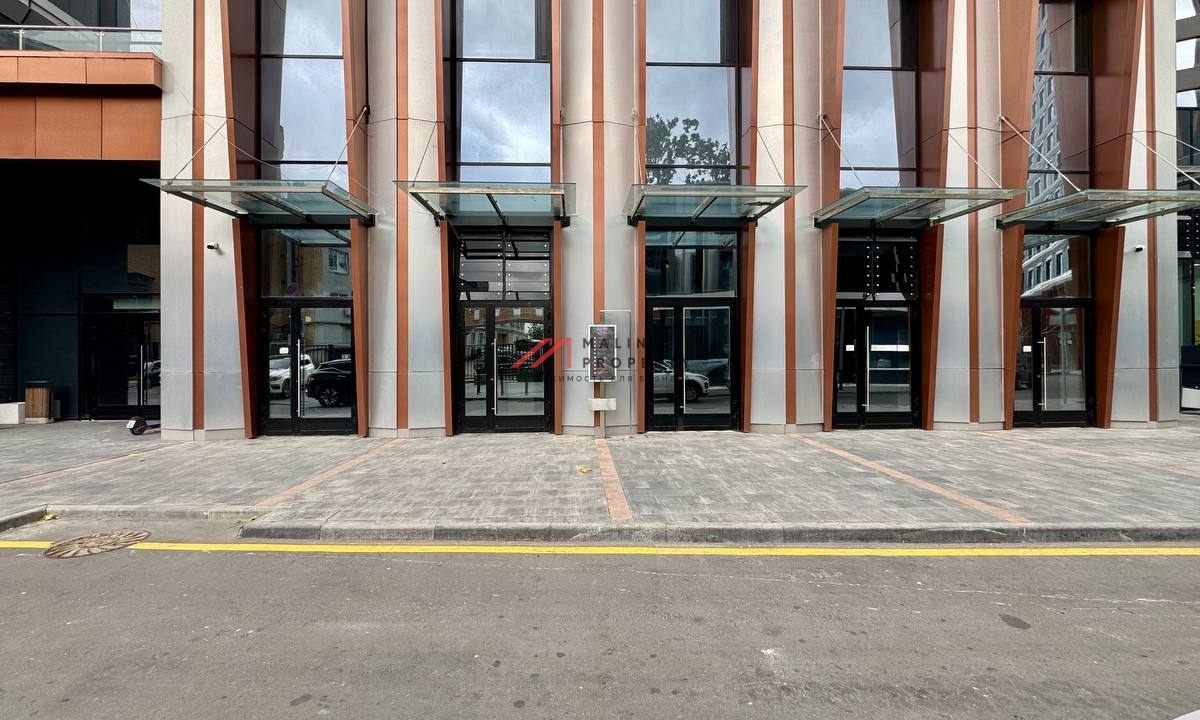 Продажа торгового помещения в жилом комплексе Режиссёр