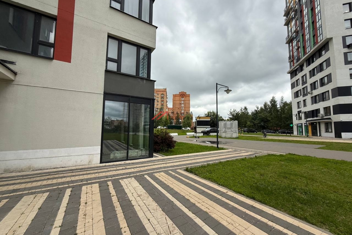 Продажа  помещения в центре жилого комплекса