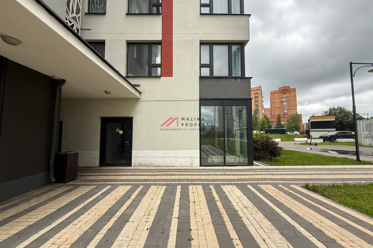 Продажа  помещения в центре жилого комплекса