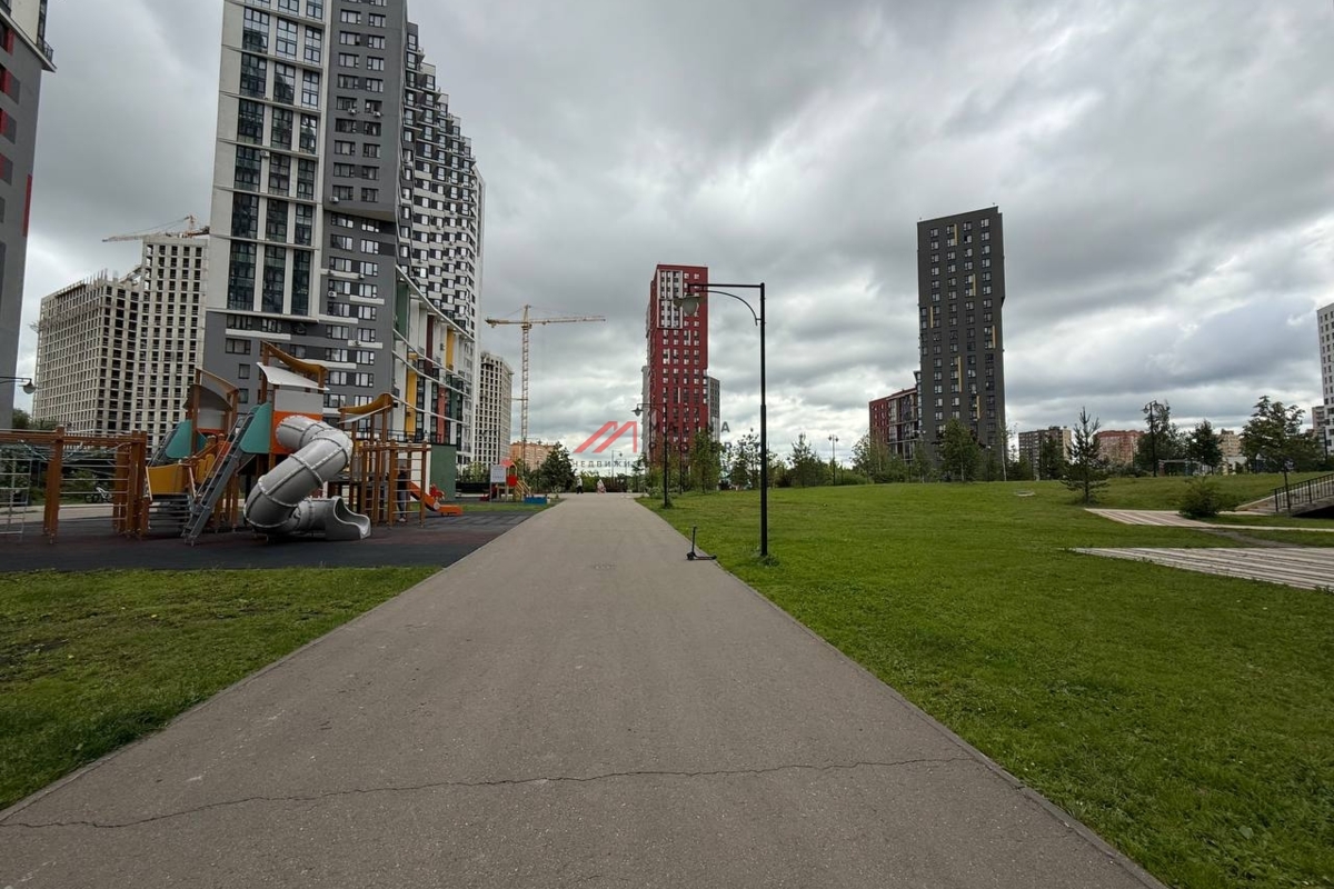 Продажа  помещения в центре жилого комплекса