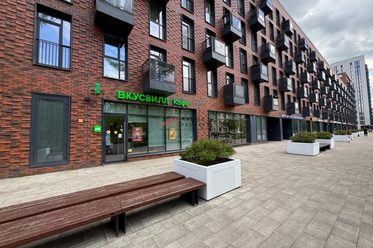 Продажа помещения с арендаторами на Тульской