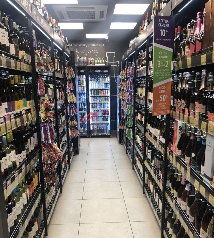 Продажа помещения с арендатором Винлаб 