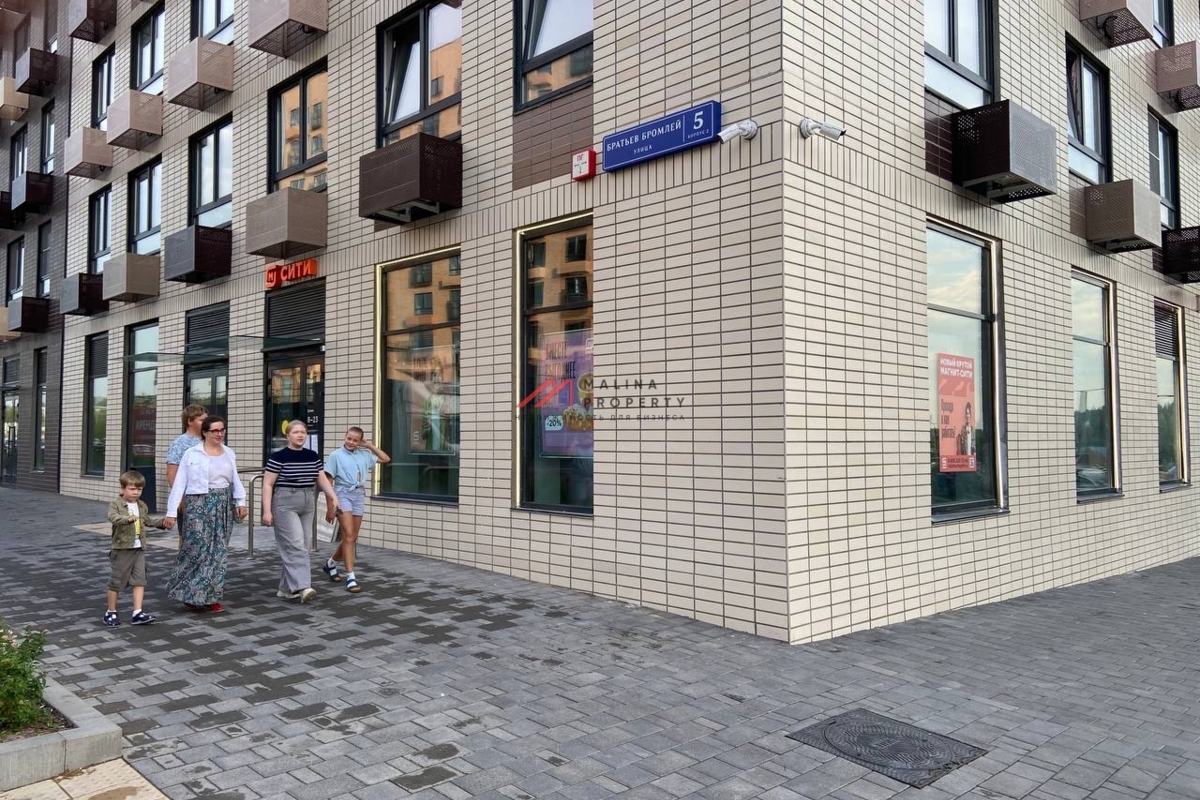 Продажа помещения с "Магнитом" на 1-й линии ЖК