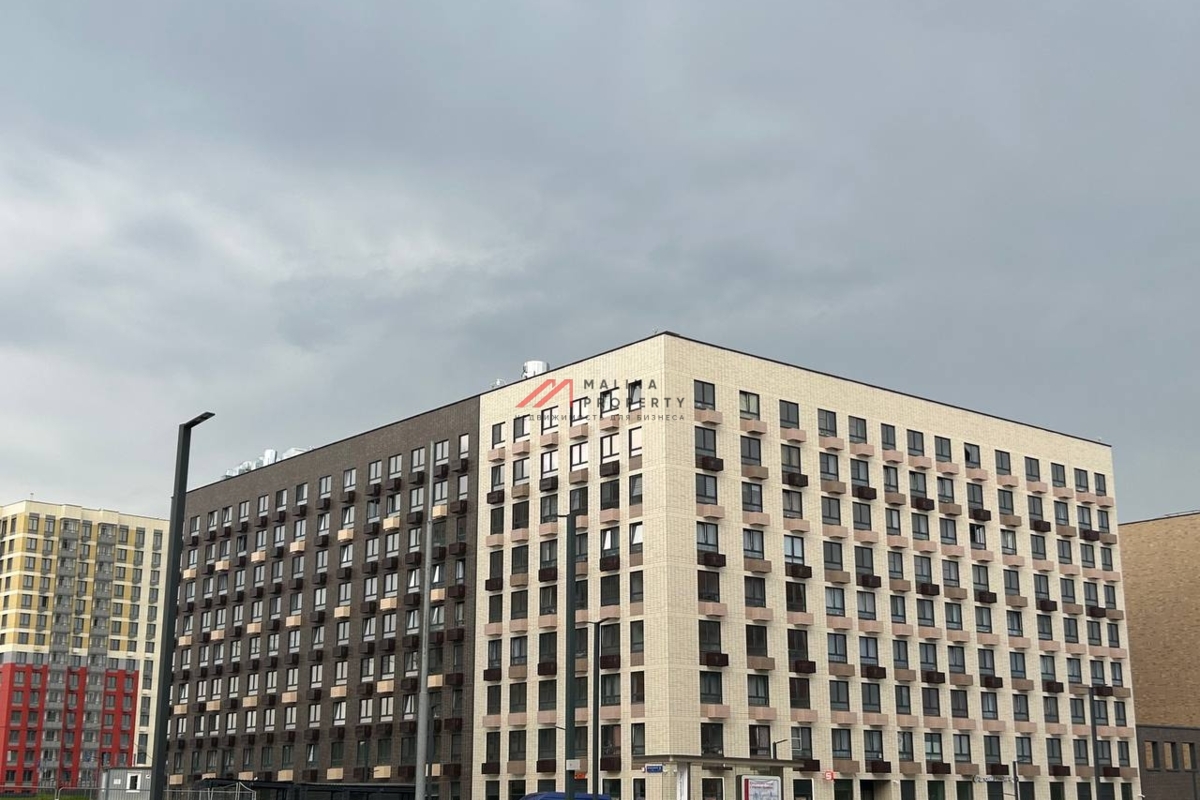 Продажа помещения с "Магнитом" на 1-й линии ЖК