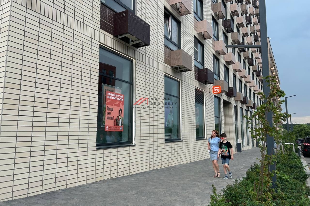 Продажа помещения с "Магнитом" на 1-й линии ЖК