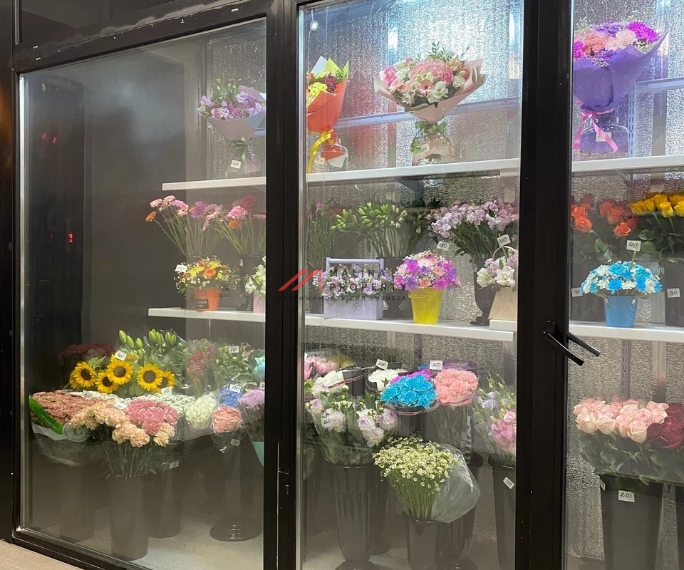 Продажа помещения с арендатором салон цветов