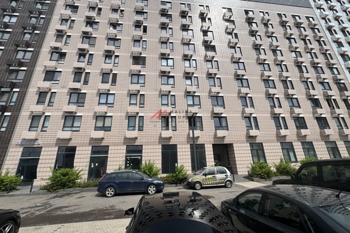 Продажа торгового помещения в ЖК "Бунинские луга" 