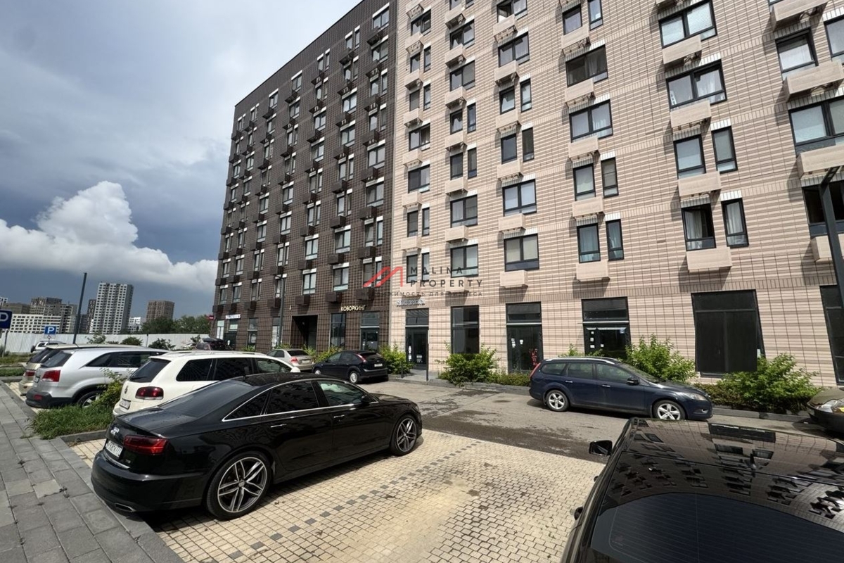 Продажа торгового помещения в ЖК "Бунинские луга" 