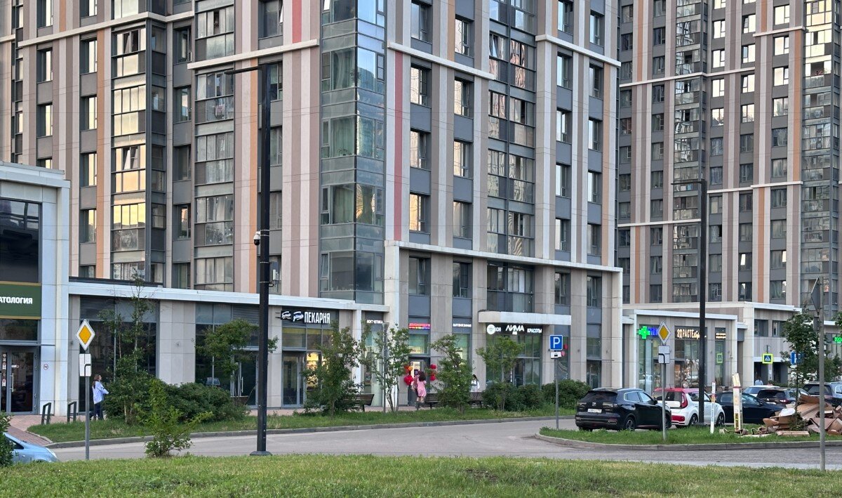 Продажа помещения с арендатором "Улыбка Радуги" 
