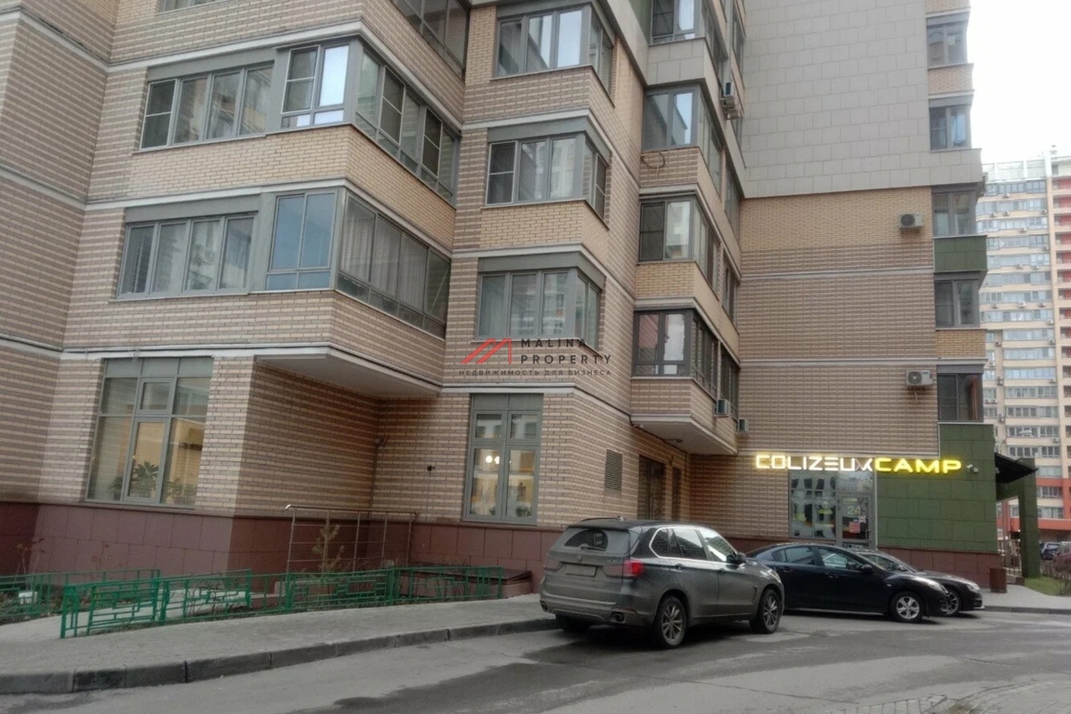 Продажа помещения с арендаторами в ЖК "На Мельникова" 