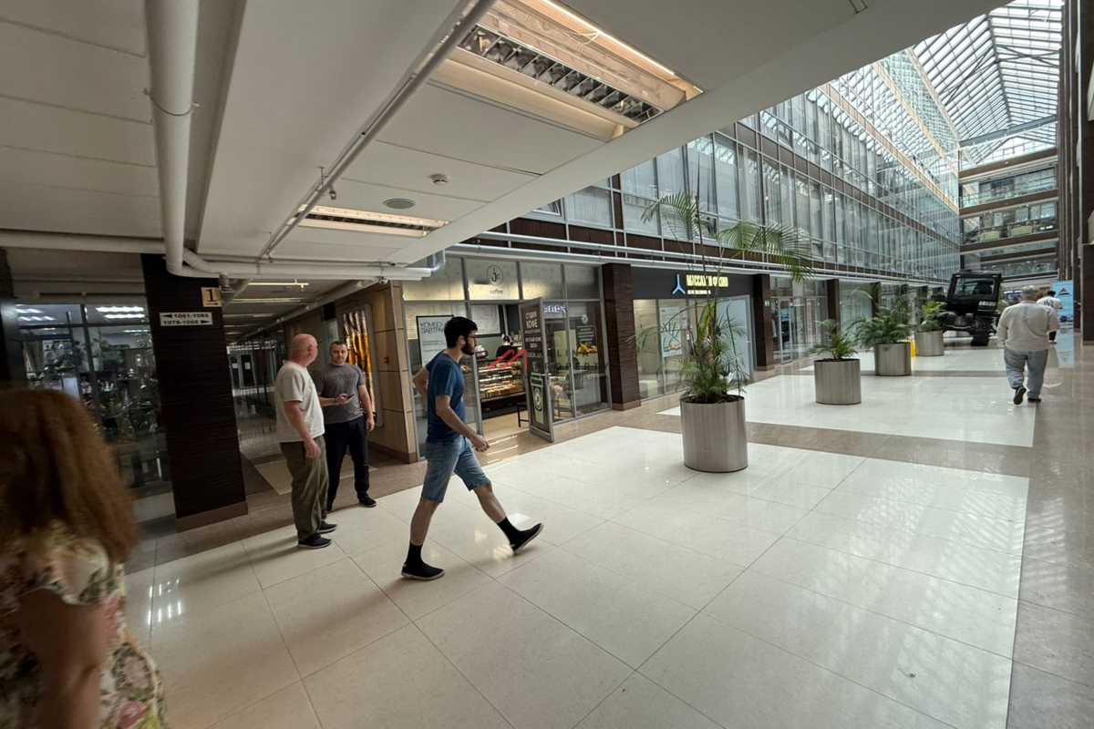 Продажа торгового помещения в БЦ "Омега Плаза"