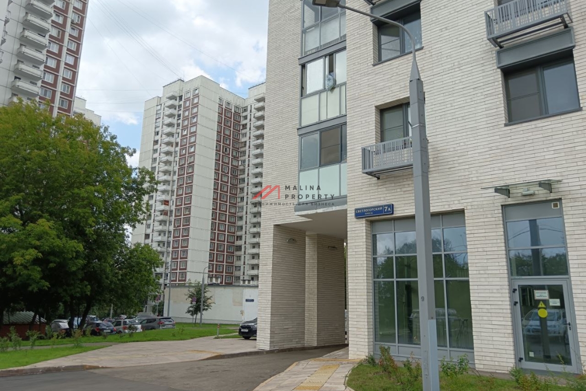 Продажа помещения на Светлогорском проезде с аптекой