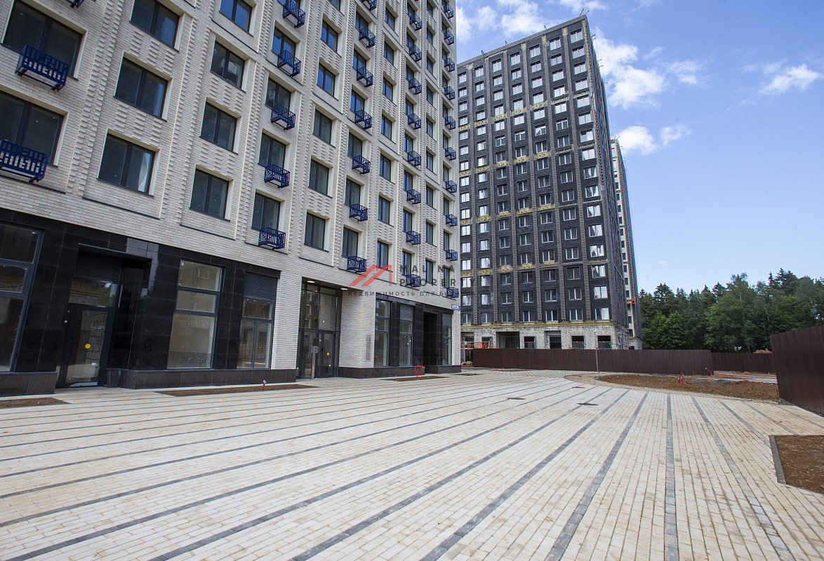 Продажа торгового помещения в новостройке