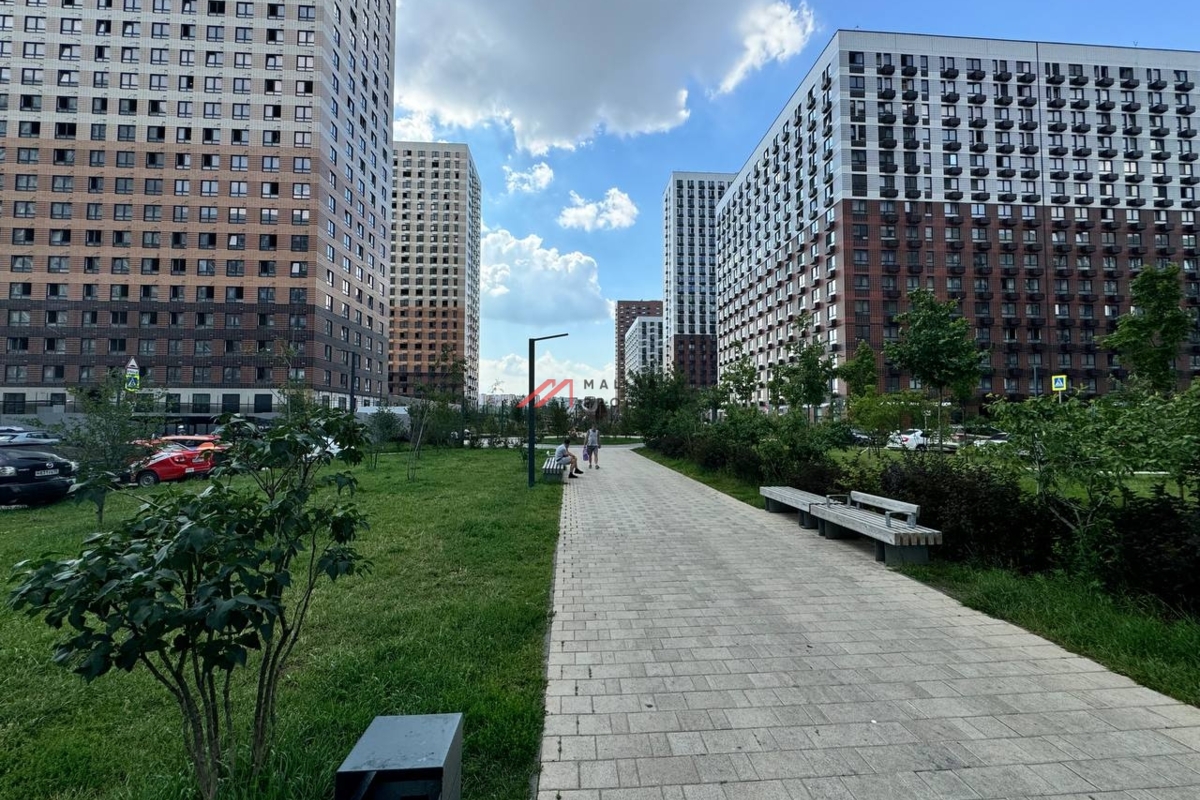 Продажа нежилого помещения в ЖК Белая Дача