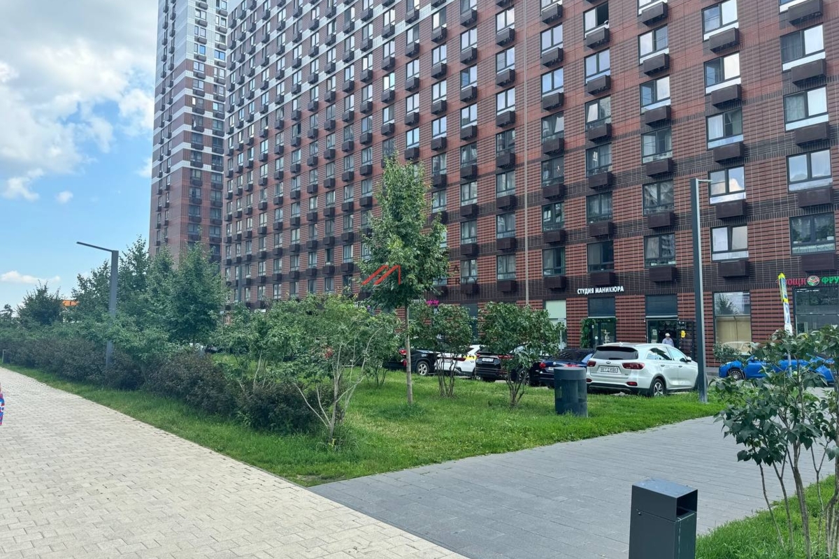 Продажа нежилого помещения в ЖК Белая Дача