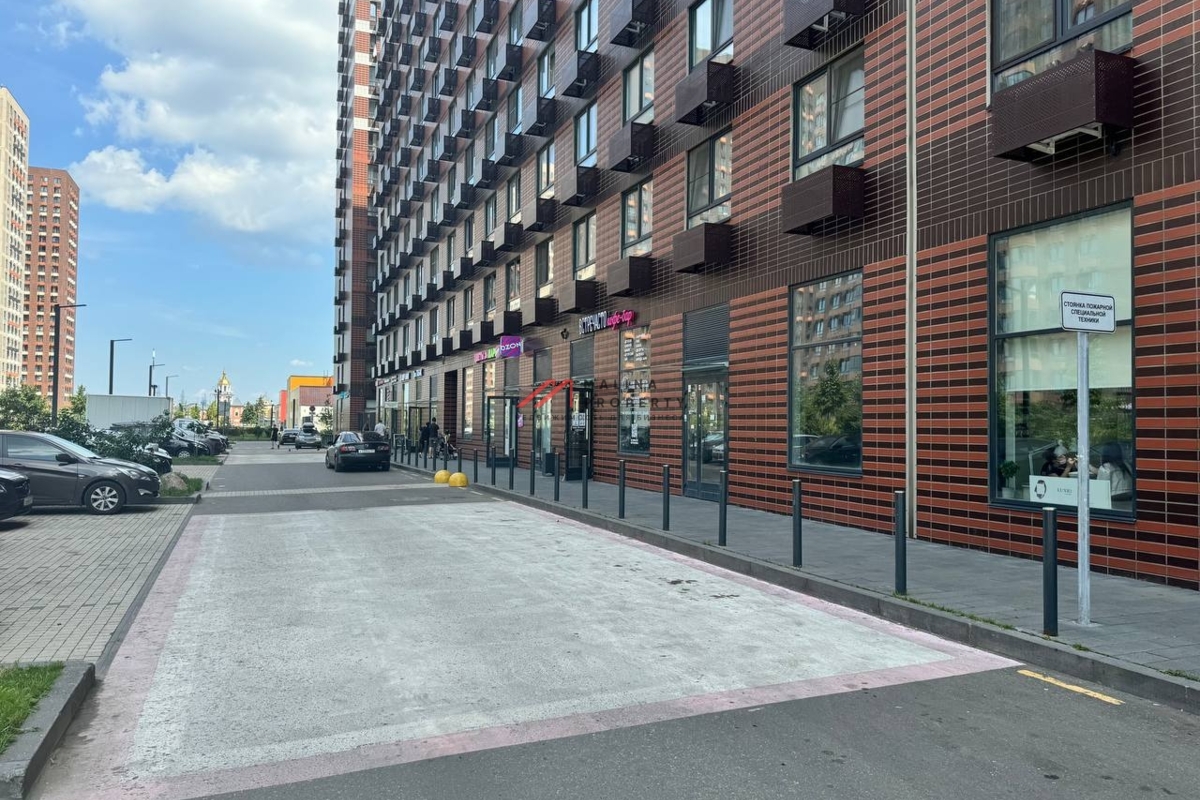 Продажа нежилого помещения в ЖК Белая Дача