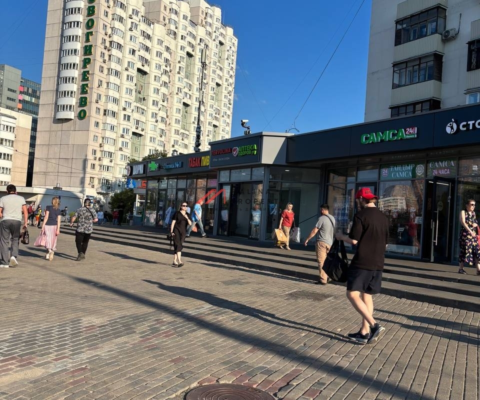 Продажа помещения с арендатором на выходе из метро Перово